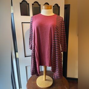 Chalet top for women. 1X. Burgundy red and dark gray.
